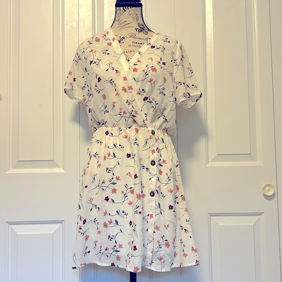 Comfy Sheer & Stretch Side Button Double Layer Skirted Dress - Picture 2 of 3